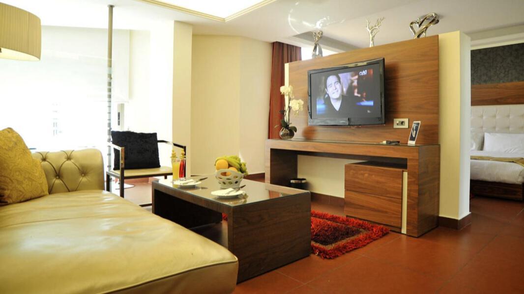 Hotel Xperience Jounieh Esterno foto