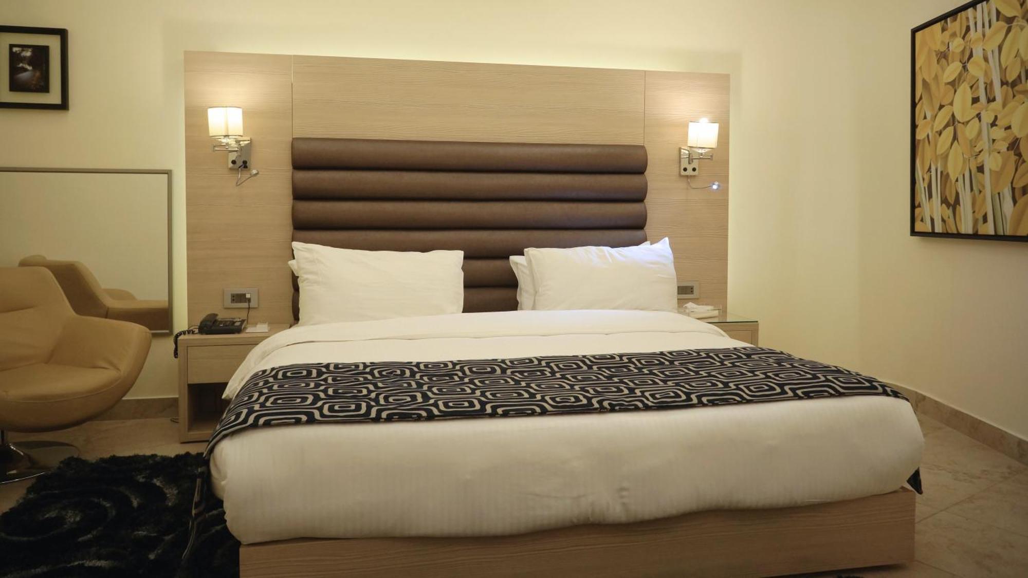 Hotel Xperience Jounieh Esterno foto