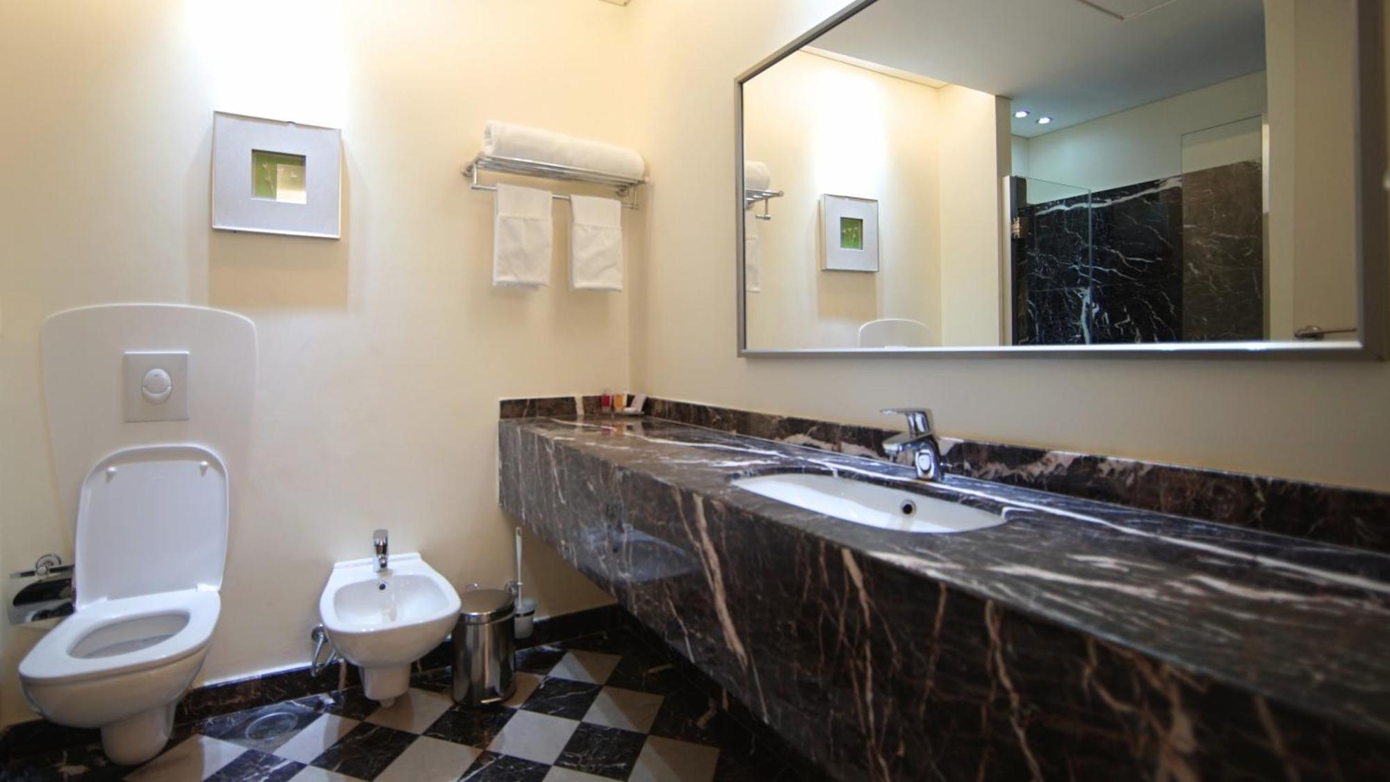 Hotel Xperience Jounieh Esterno foto